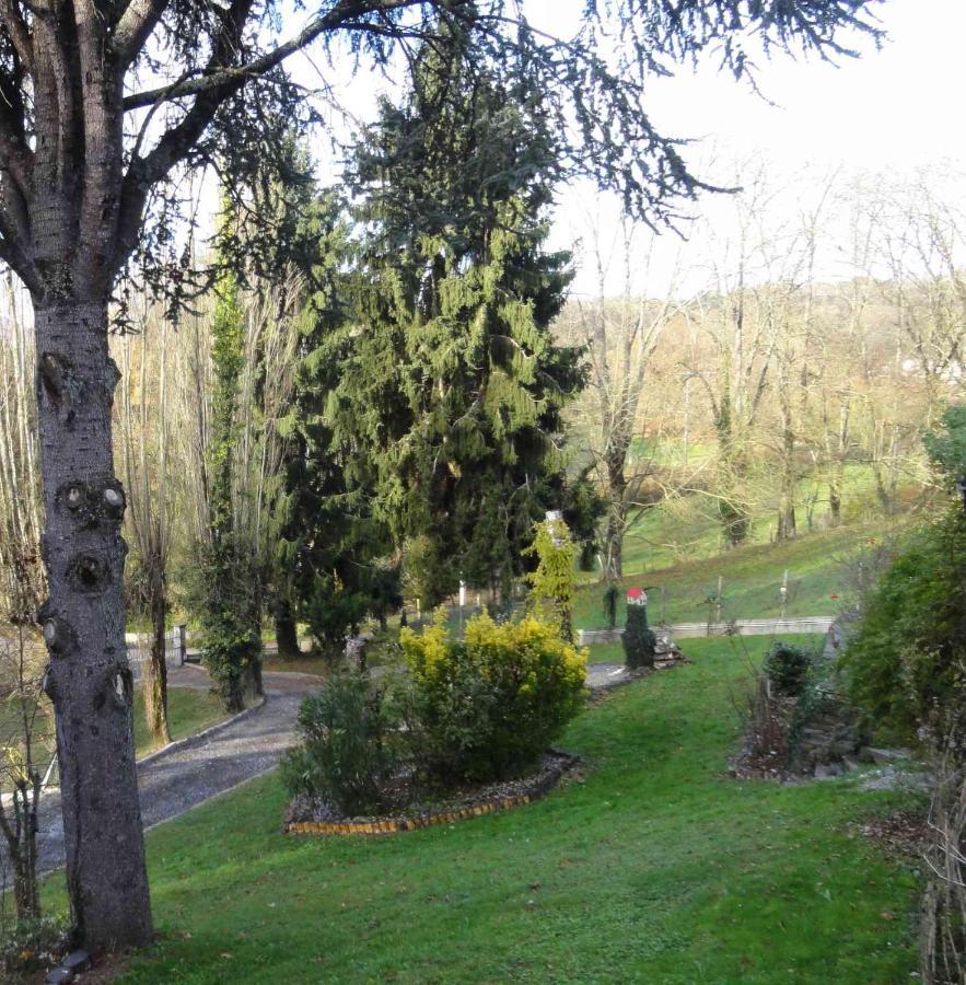 Bed and Breakfast La Demeure Aux Pins Lurdy Exteriér fotografie