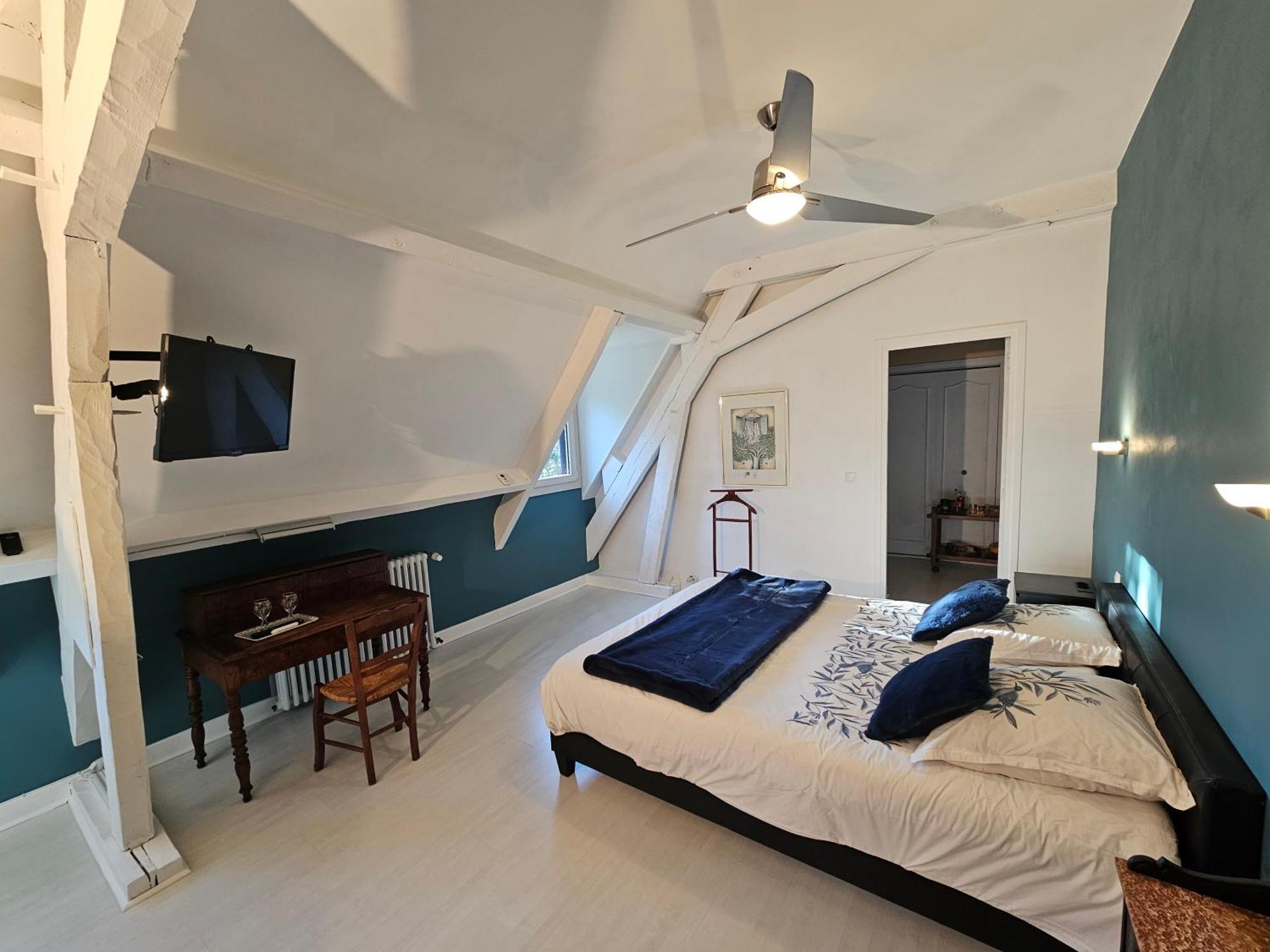 Bed and Breakfast La Demeure Aux Pins Lurdy Exteriér fotografie