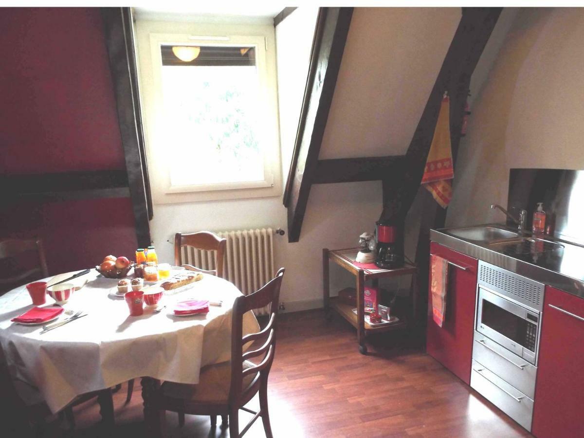 Bed and Breakfast La Demeure Aux Pins Lurdy Exteriér fotografie